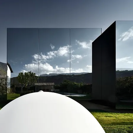 Mirror ボルツァーノ