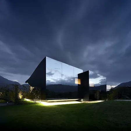 Mirror Bolzano