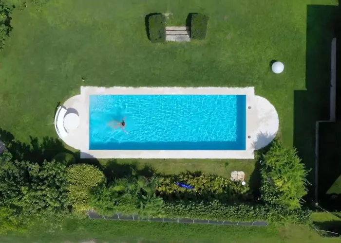 Mirror Holiday home *